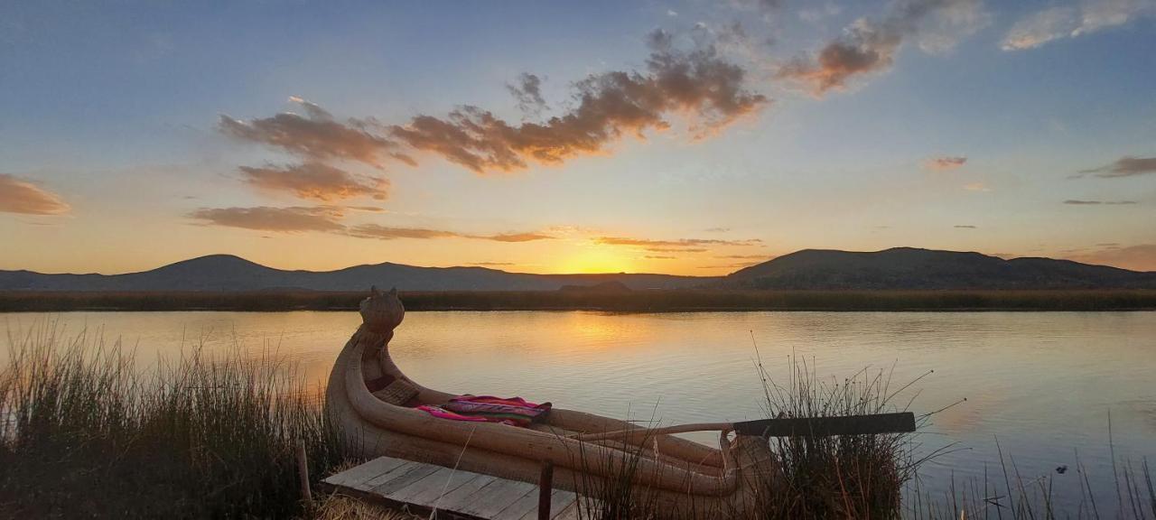 Uros Lodge Peru Puno Bagian luar foto