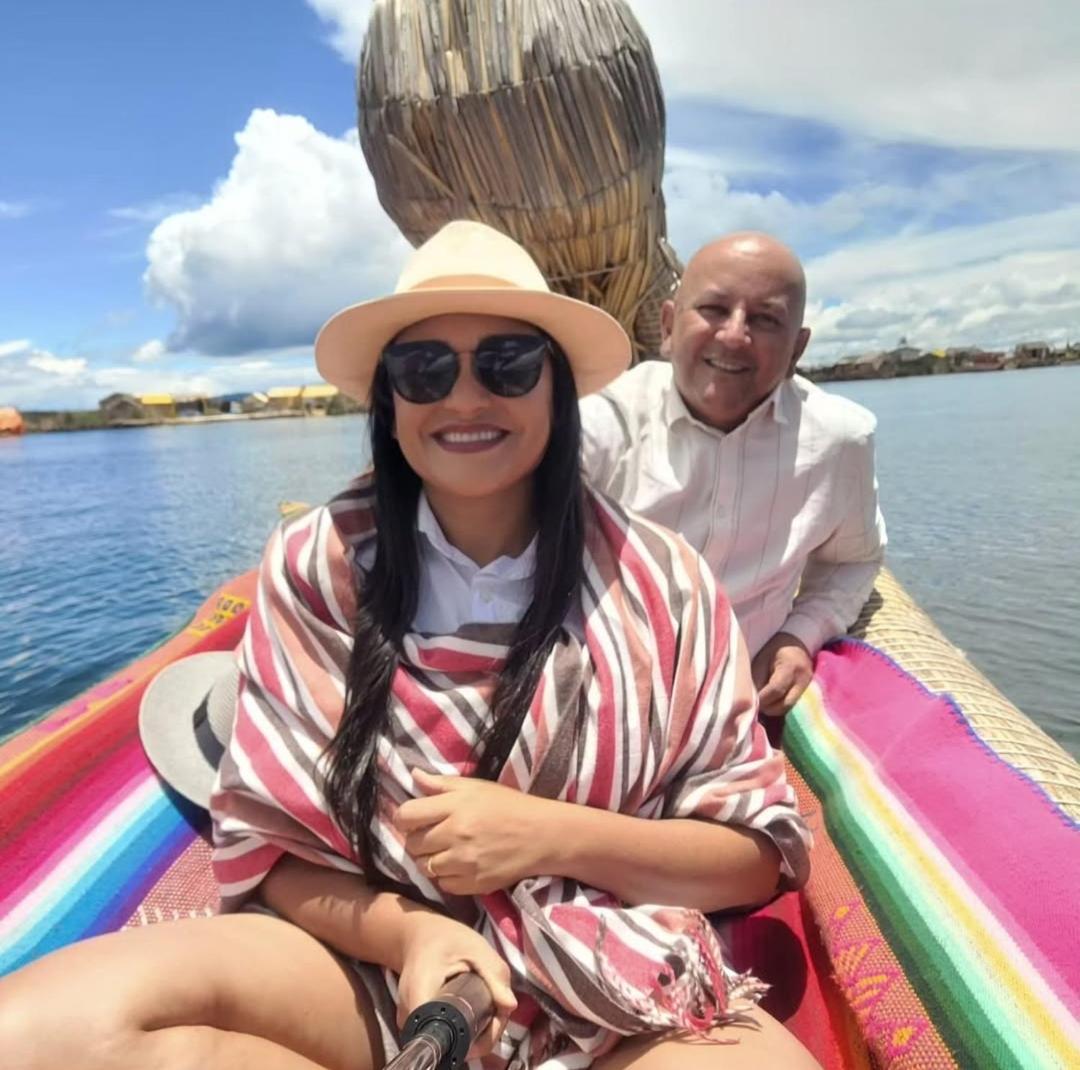 Uros Lodge Peru Puno Bagian luar foto