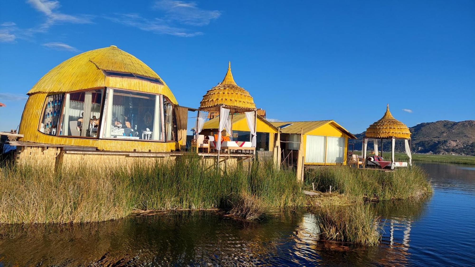 Uros Lodge Peru Puno Bagian luar foto