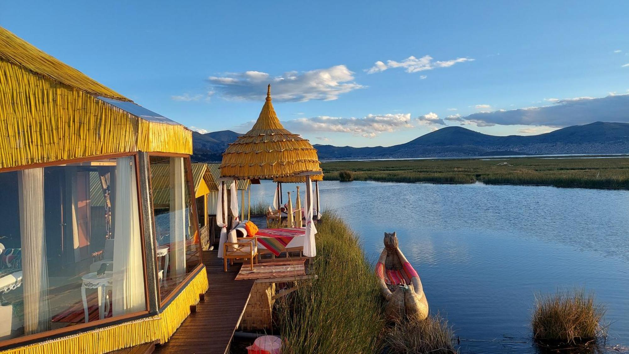 Uros Lodge Peru Puno Bagian luar foto